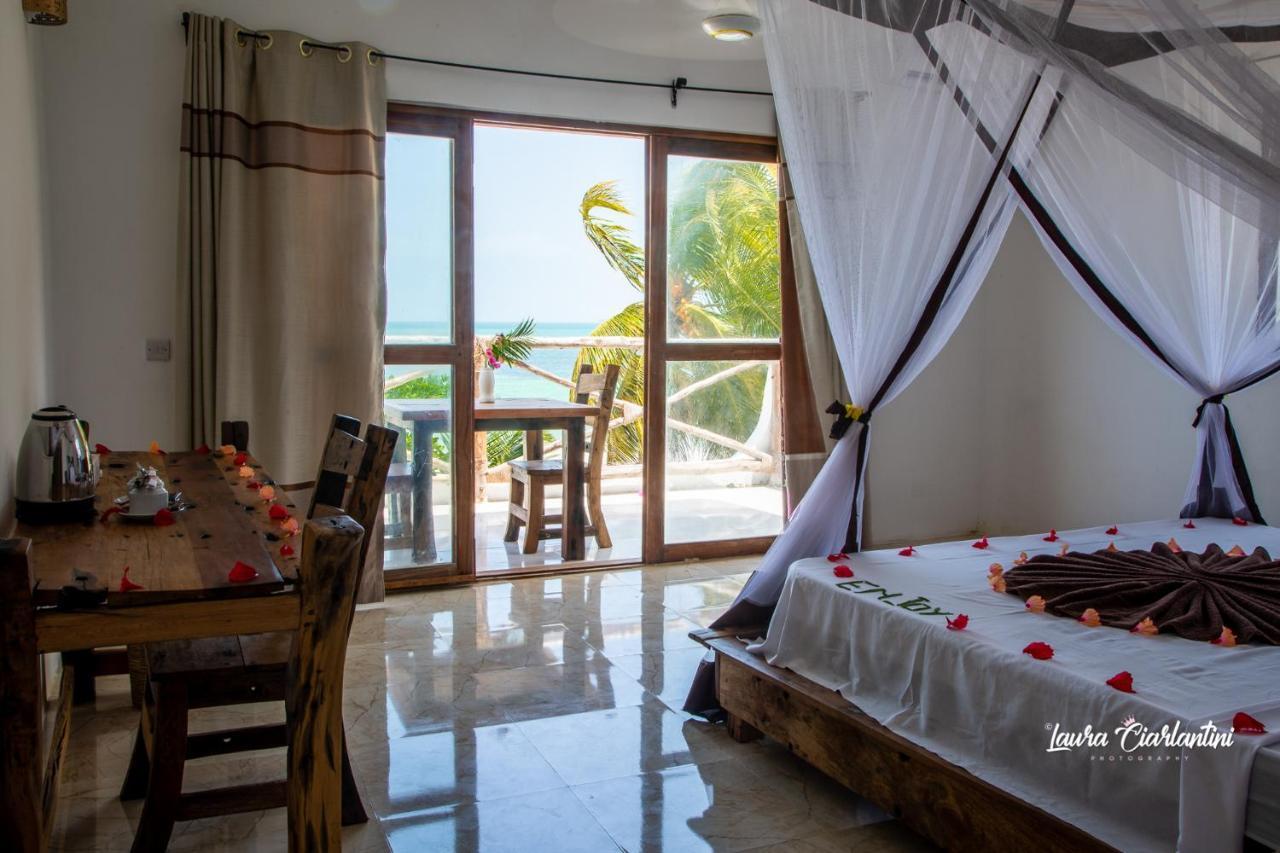 Moonshine Uroa Boutique Hotel Dış mekan fotoğraf