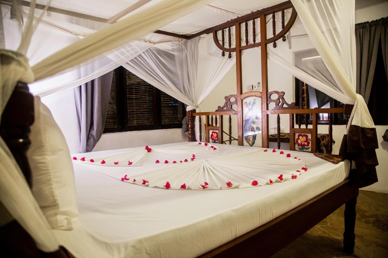 Moonshine Uroa Boutique Hotel Dış mekan fotoğraf
